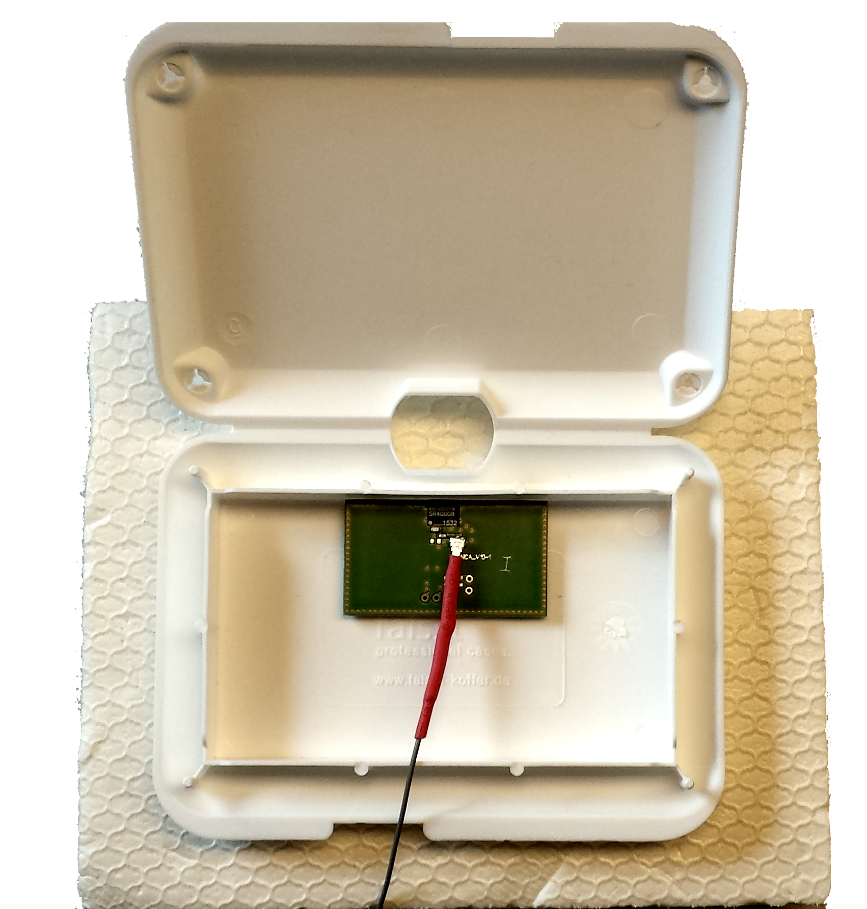 GPS chip loop antenna inside enclosure - open