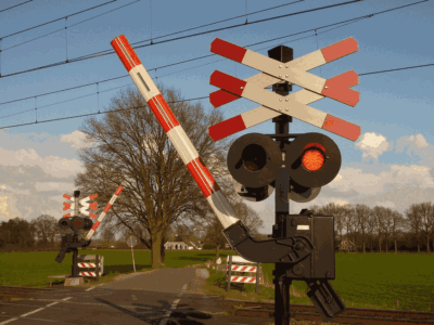 NeoMesh (SubGHz Mesh Net) at level crossing with German Railway company